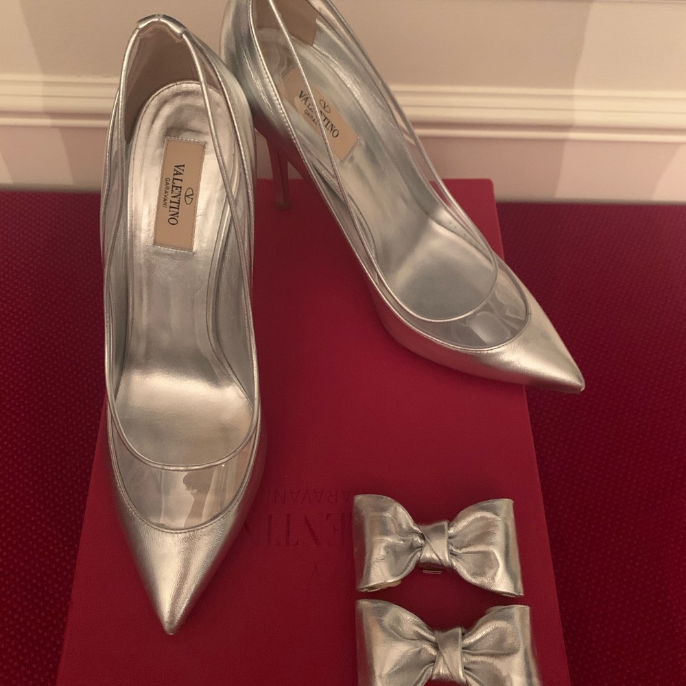 Valentino pumps